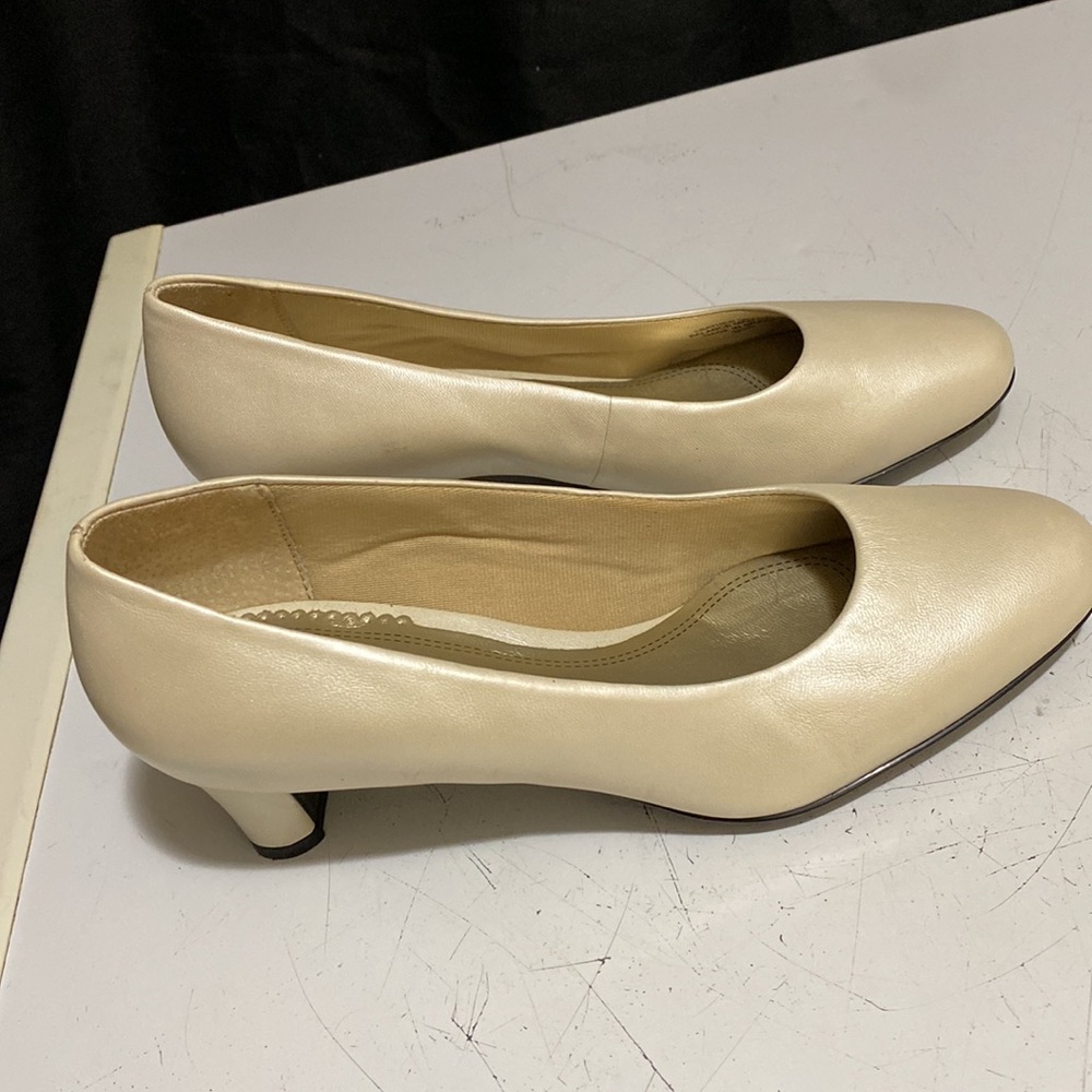 Trotters cream women shoes size 5.5 - Picture 5 of 8
